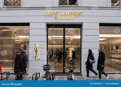 negozio ysl parigi
